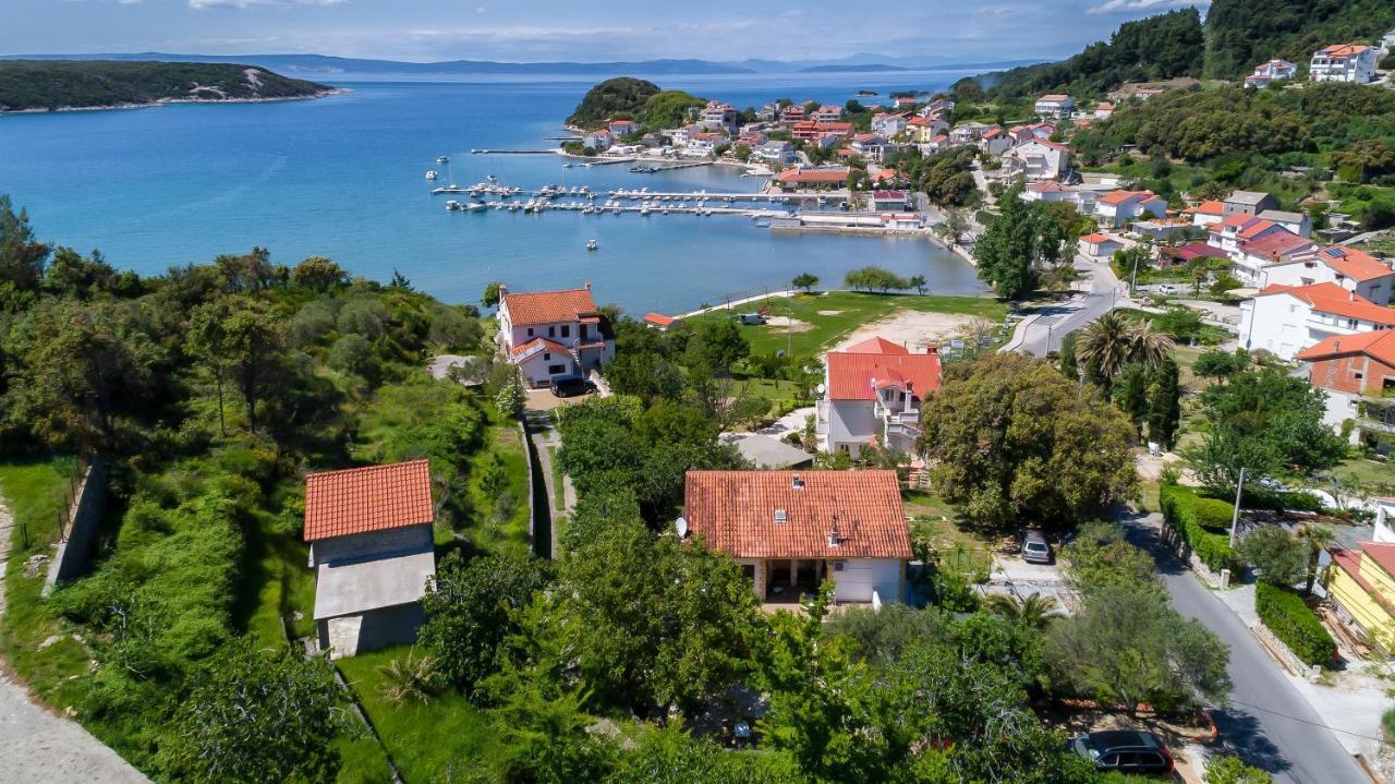 Apartments Zorka Kampor Eksteriør billede