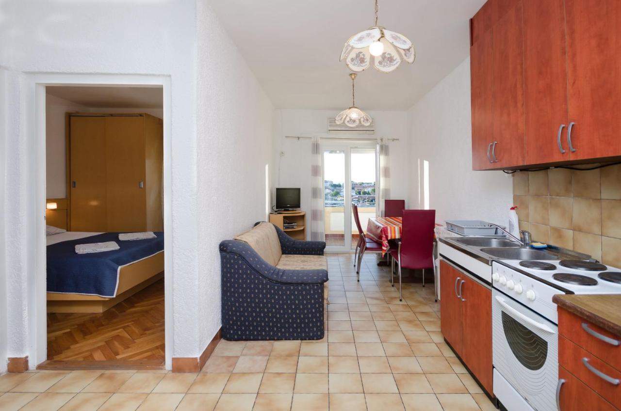 Apartments Zorka Kampor Eksteriør billede